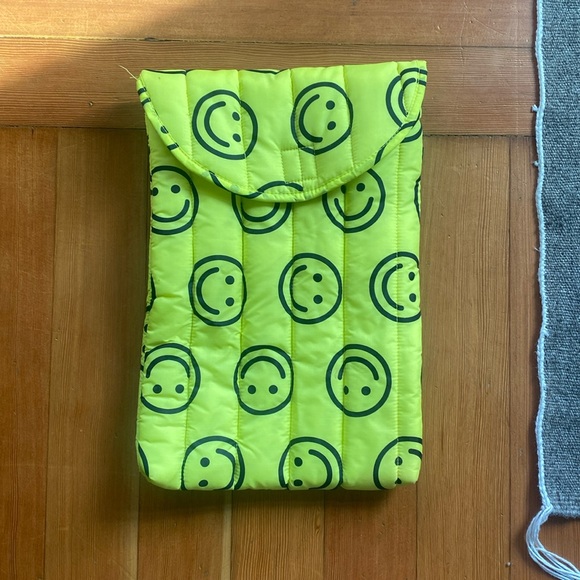 BAGGU Other Baggu Smiley Face Computer Case Poshmark